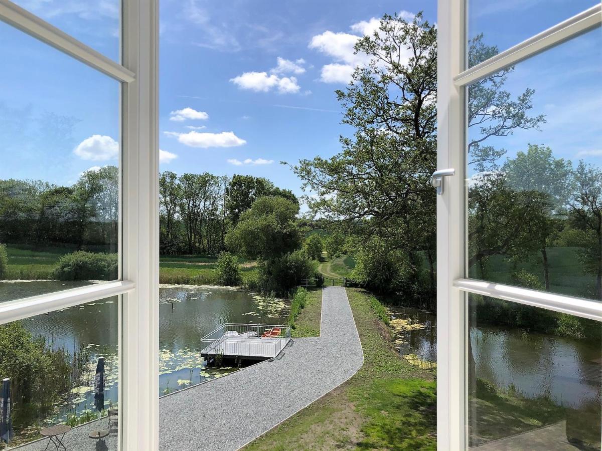 Ferienwohnungen Herrenhaus Gut Oestergaard Steinberg  Exteriör bild