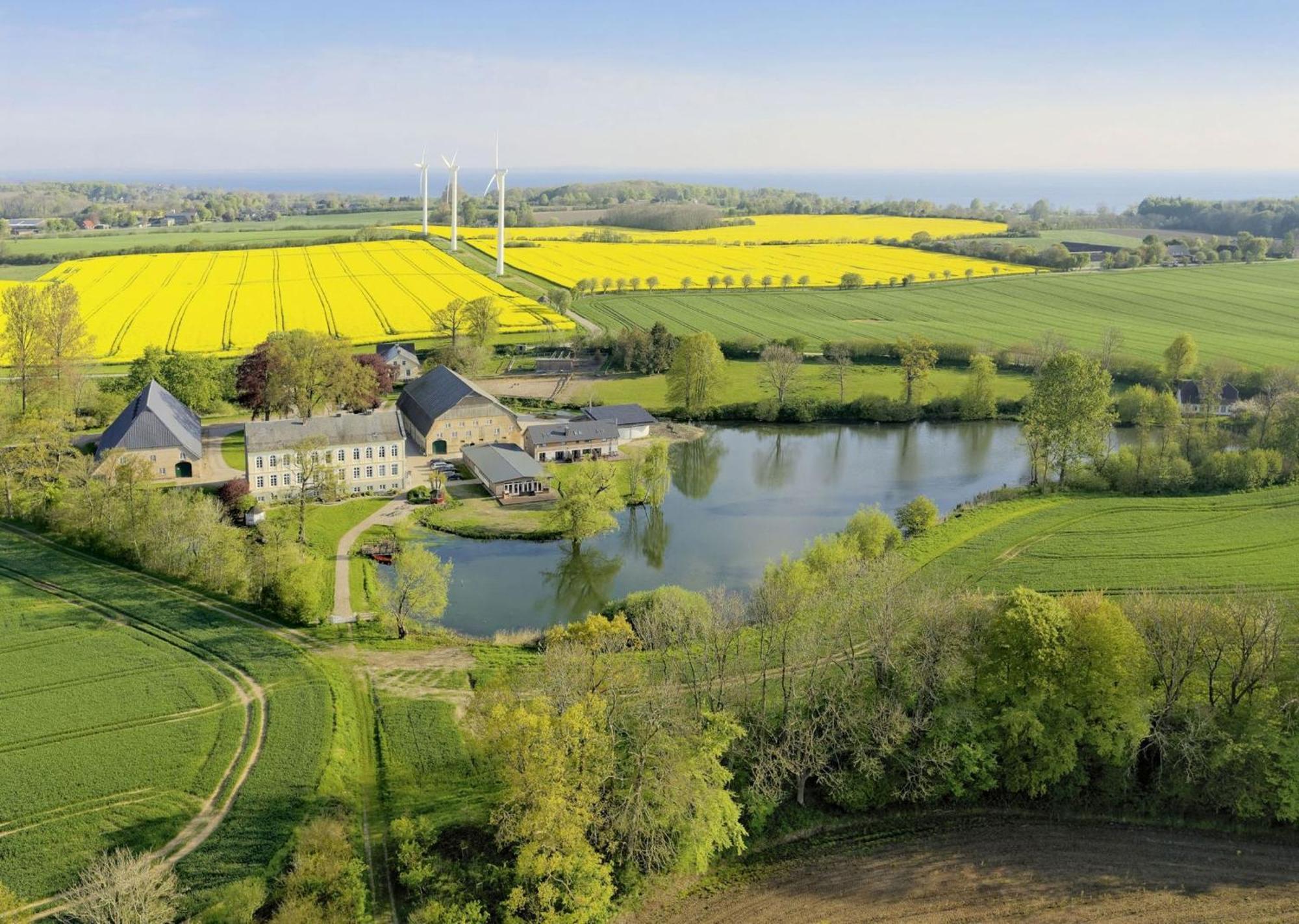 Ferienwohnungen Herrenhaus Gut Oestergaard Steinberg  Exteriör bild